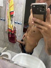JOVENCITO BIEN DOTADO Y VENOSO, FETICHISTA