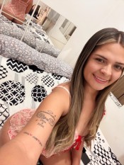 ADRIANA CURVY CON CULO GRANDE