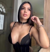 JOVENCITA ENCANTADORA EN LA CAMBADOS