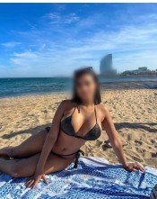 SEXY MORENA SUMISA