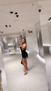 SARA FIESTERA QUIERE SEXO Y DIVERSIóN