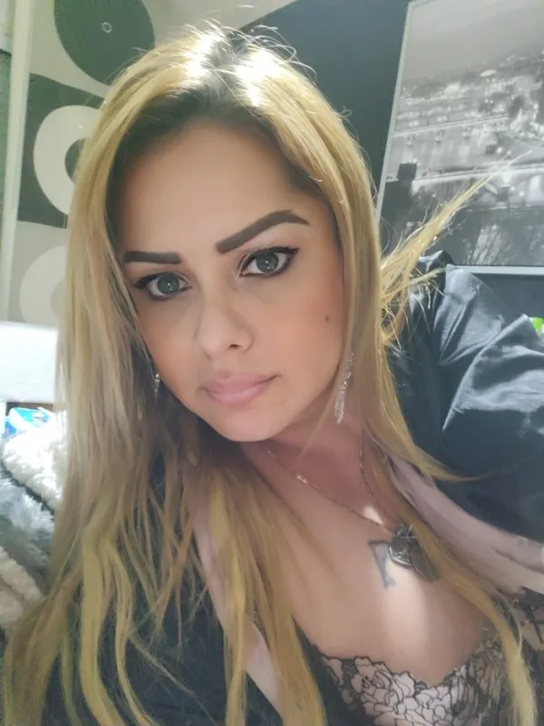 LA COLOMBIANA MÁS VICIOSA DE PAMPLONA 24H