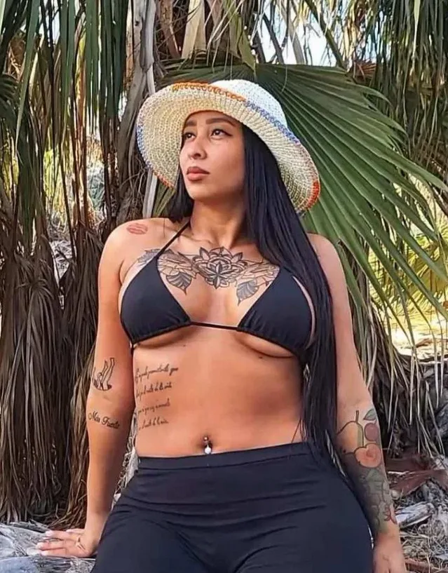 ✫ BELLA JOVEN LATINA ✫