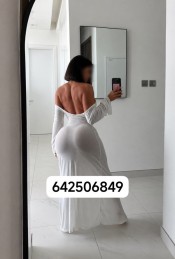 EXóTICA MORENA CON CURVAS