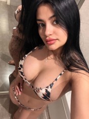 ME LLAMO CRISTAL UNA CHICA TRAVIESA EN ALZIRA