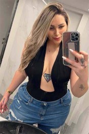 POTENTE RUBIAZA TRAGONA CON GANAS DE TRAGAR