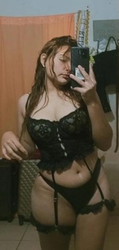 PERLA, LATINA FOGOSA MUY CACHONDA