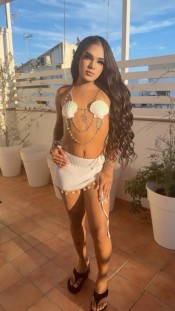 POTENTE CHICA TRANS MUY TENTADORA Y MORBOSA..!!!