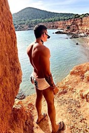 MARCELO COLOMBIANO GUAPO VERSÁTIL TATUADO CALIENTE