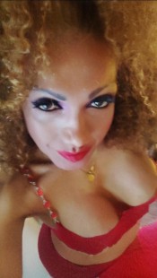DIOSA DEL BESO NEGRO EXPERTA EN PRINCIPIANTES BLACK KISS QUEEN GRANOLLERS