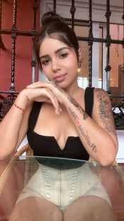 ADA  2 X 1  JOVEN VENEZOLANA
