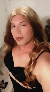 TRANS. CALIENTE  DOMINA JUGUETONA