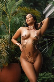 DIOSA DEL PLACER INSASIABLE CON COÑITO HUMENO