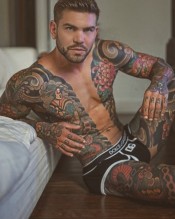 GIGOLO EXPERTO EN PAREJAS