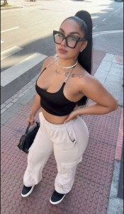 KIRA TE LA CHUPO CON GAFITAS