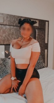 HOLA SOY UNA CHICA MUY HOT Y DIVERTIDA