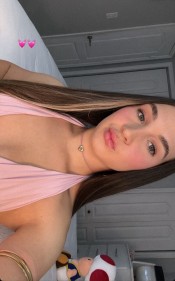 LISTA PARA DARTE UNA RICA MAMADA DE VERGA
