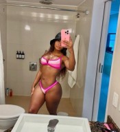 ARDIENTE SENSUAL COMPLACIENTE DESEOSA DE SEXO