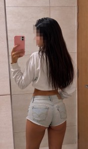 MORENA FIESTERA QUIERES ALGO AL NATURAL?
