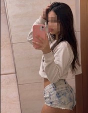 MORENA FIESTERA QUIERES ALGO AL NATURAL?