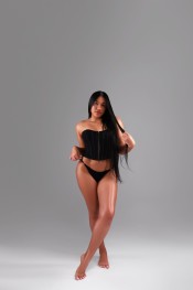 MORENA RICAS CURVAS