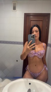 MICHEL CULONA, FIESTERA, GUAPA Y CARIñOSA.