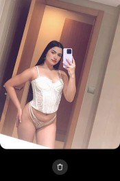 LILI VENEZOLANA DE VUELTA PARA DISFRUTAR EN SEVILLA.