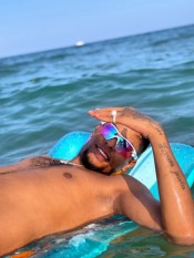 CHICO LATINO GUAPO, ACTIVO Y FULL CAÑERO XXL