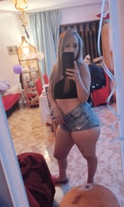 BESOS LIGUA FRANCéS NATURAL MORBOSA EN LA CAMA