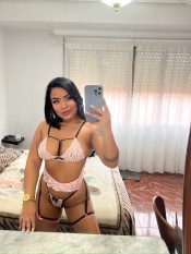 UNAS CURVAS HERMOSAS Y CARA ANGELICAL