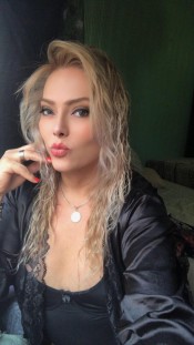 COLOMBIANA VERSÁTIL VICIOSA EMPOTRADORA