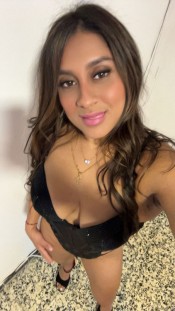 JOVENCITA COLOMBIANA PRECIOSA 25 AÑOS DE REGRESO