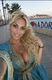 VICTORIA LA REINA DE LOS FETICHES BDSM ABDL SEXO NATURAL VAGINAL I ANAL