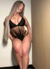 RUBIA CON GRANDES TETAS FIESTERA GRIEGO A TOPE