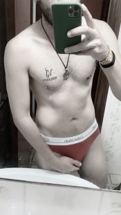 ANDRéS LATINO DISCRETO LLEIDA