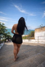 MADURITA ,LATINA EN LA ZONA DE SITGES