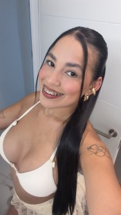 PARAGUAYA COMPLETITA EN AVENIDA DEL MEDITERRáNEO