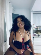 LATINA CACHONDA CON GANAS DE FOLLAR BIEN RICO