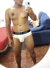 BUEN POLLON PARA CULOS HAMBRIENTOS!!! NO ATIENDO PAREJAS!!!!