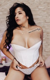 COLOMBIANA LATINA MUY COMPLACIENTE