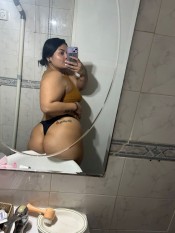 ESTOY MOJADA ESPERANDO QUE VENGAS A FOLLARME