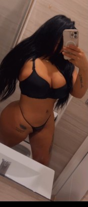 LA DIOSA DEL SEXO Y LA FIESTA NOVEDAD EN IRUN