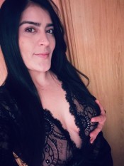 LINDA COLOMBIA A EN VIGO CURVY PARA DISFRUTAR