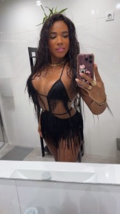 SEXY MORENA EN MALLORCA