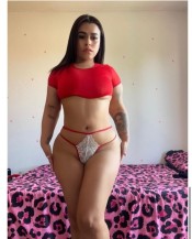TE GUSTA CHUPAR CLITORIS JUGOSO?