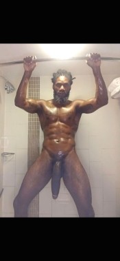 BUSCO AFRICANO CON POLLA GRANDE