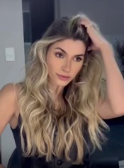 BRASILEñA DE ALTO NIVEL DISPUESTA A DIVERTIRSE
