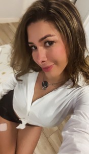 FIESTERA TRANS FEMENINA DOMINANTE DE LUJO  CON ESTUDIO PRIVADO Y DISCRETO