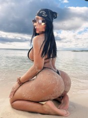 HERMOSA, ATRACTIVA Y SEXY CHICA FIESTERA NOVEDAD EN CAÑOS DE MECA (BARBATE)