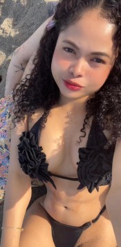 CHICA NUEVA EN LA CIUDAD SúPER CACHONDA FIESTERA